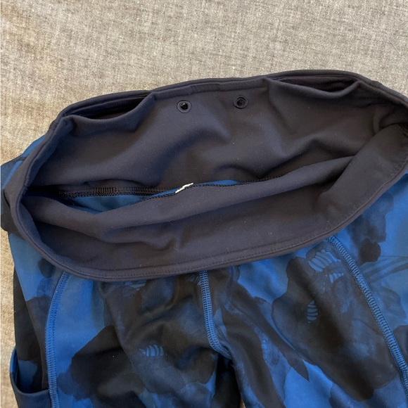 Lululemon Full Length Jumbo Inky Floral Wunder Under Size 4 - Picture 16 of 16